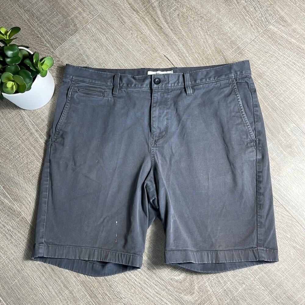 BP Gray Flat Front Zip Fly Chino Shorts Men’s Size 36
